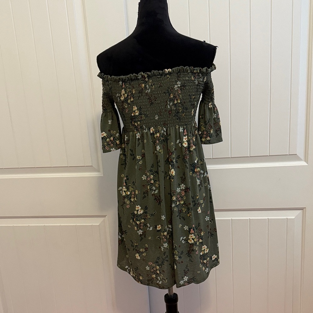 Xhilaration Olive Floral Off-Shoulder Dress‎ - Picture 4 of 7